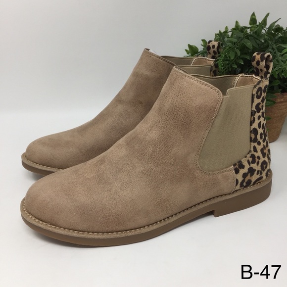 seven dials marisah chelsea leopard bootie